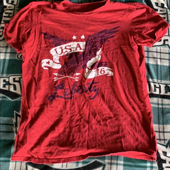 3 Men Size Medium T Shirts! - Picture 3 of 3